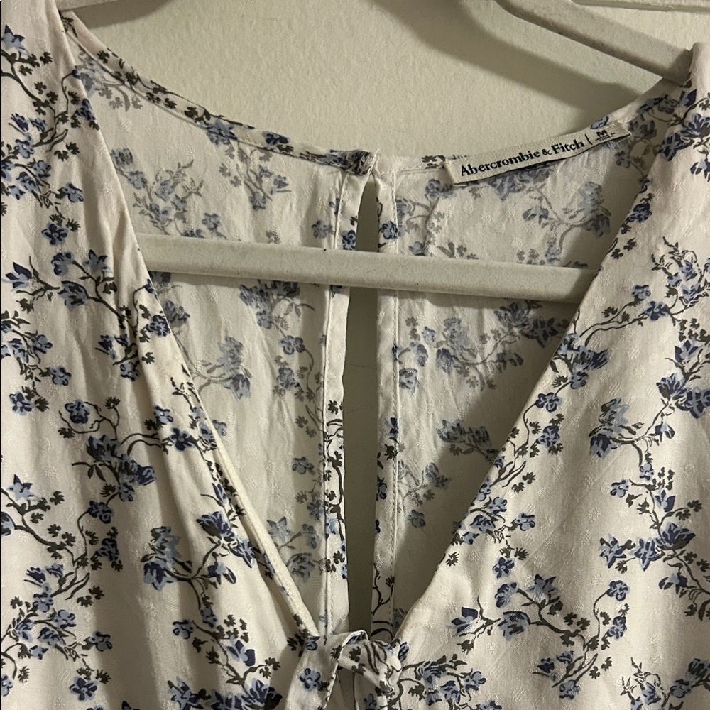 Abercrombie White Dress with Blue Floral Print - Picture 2 of 6